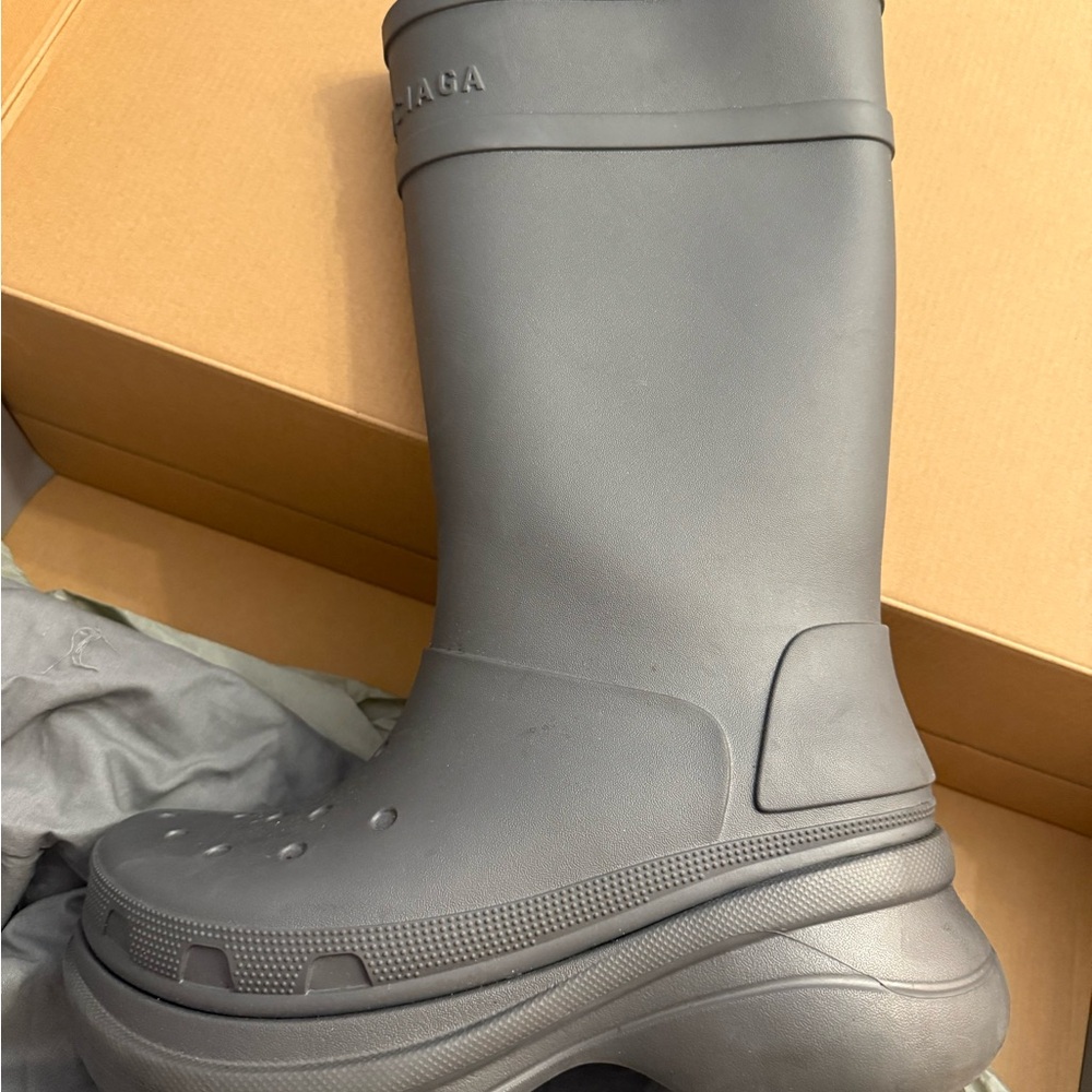 Balenciaga Women's Gray Winter Boots